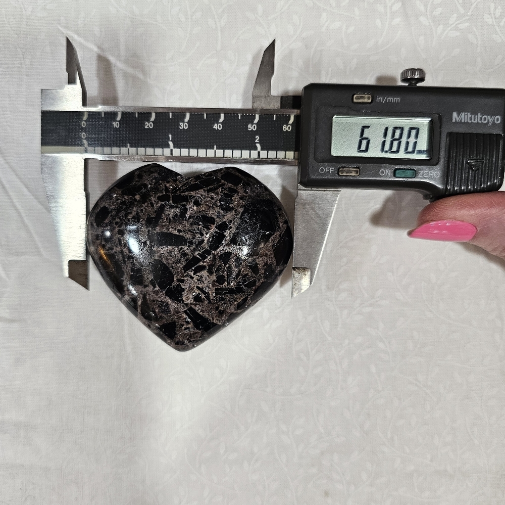 Merlinite Crystal Heart - Picture 5 of 5